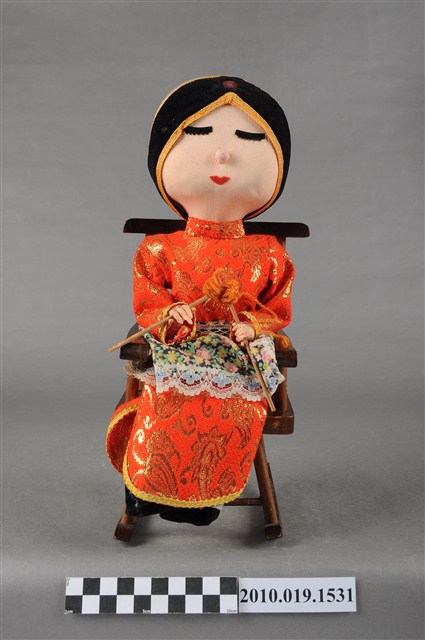 搖椅老奶奶玩偶 (共9張)