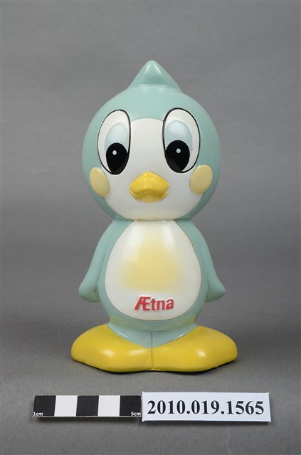 美國安泰人壽企鵝玩偶存錢筒 (共9張)