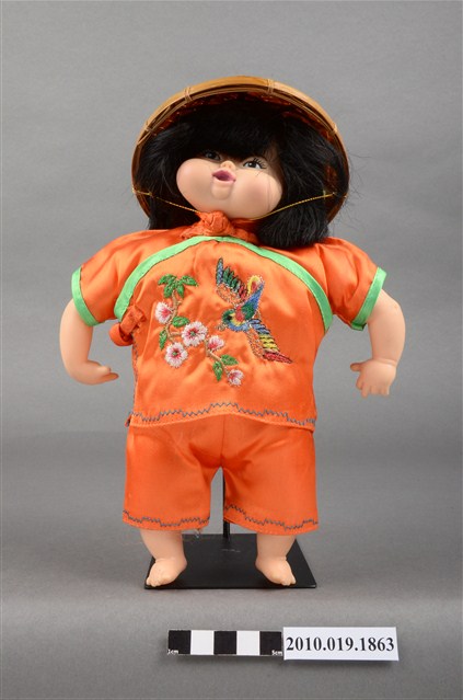 戴斗笠採茶姑娘玩偶 (共9張)