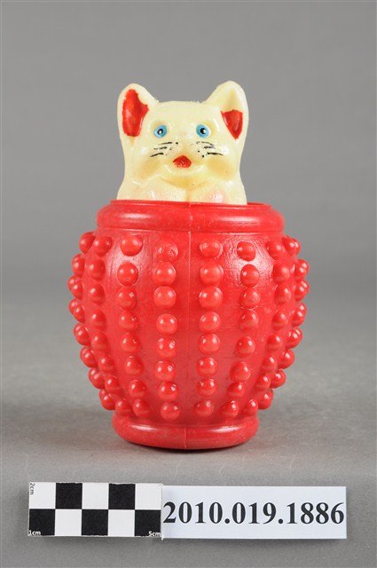 紅色水缸貓玩具 (共11張)