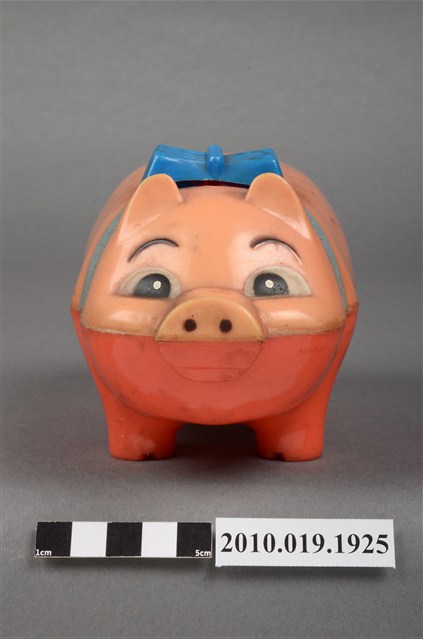 臺灣合會儲蓄公司豬造型存錢筒 (共9張)