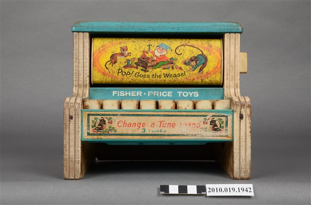 白色鋼琴造型玩具 (共9張)