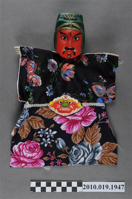 綠帽紅臉布袋戲偶 (共4張)