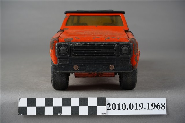 紅色金屬跑車造型玩具 (共10張)