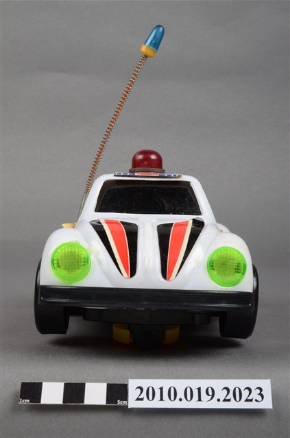 白色警車造型玩具 (共10張)