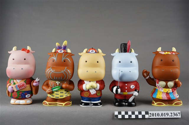 東南旅行社40週年紀念存錢筒組 (共3張)