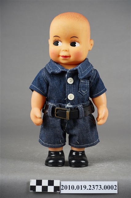 Lee牛仔褲繫皮帶男孩玩偶 (共11張)