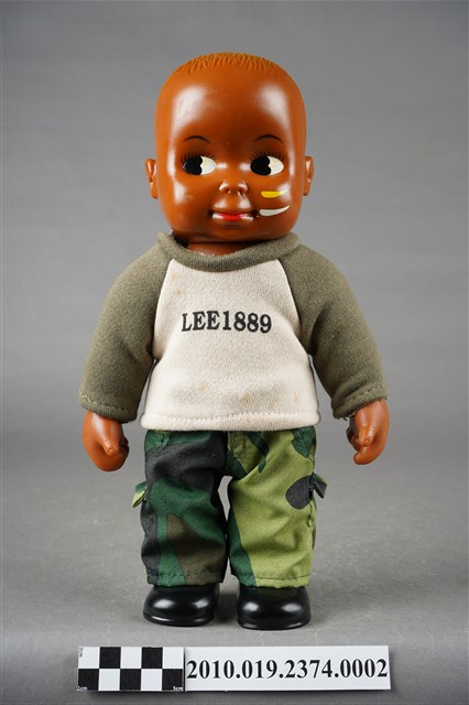 Lee牛仔褲迷彩長褲男孩玩偶 (共10張)