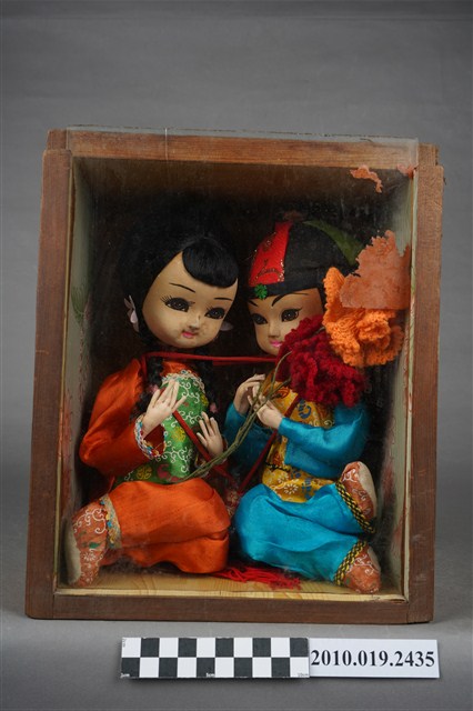 中國傳統服飾玩偶組 (共8張)