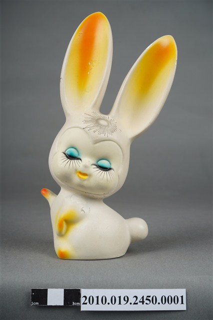 閉眼瓷器兔擺飾玩偶 (共9張)