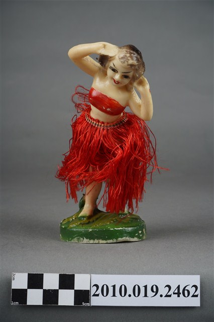 紅色草裙舞女孩玩偶 (共9張)