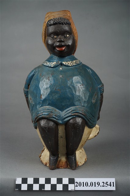 鐵製女孩造型玩偶 (共9張)