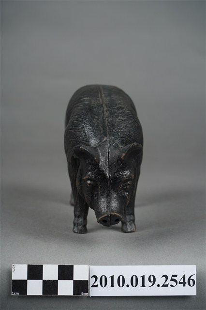 金屬豬造型擺飾 (共9張)