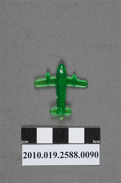 綠色飛機造型尪仔仙 (共2張)
