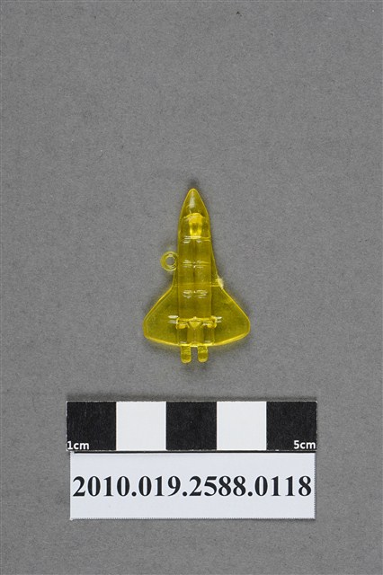 黃色太空梭造型尪仔仙 (共2張)