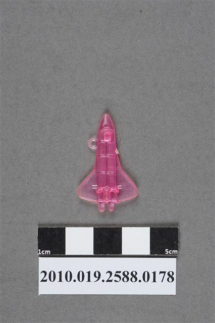 粉紅色太空梭造型尪仔仙 (共2張)