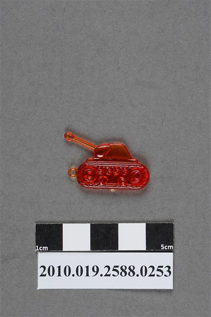 紅色戰車造型尪仔仙 (共2張)