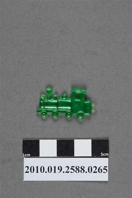 綠色蒸機造型尪仔仙 (共2張)