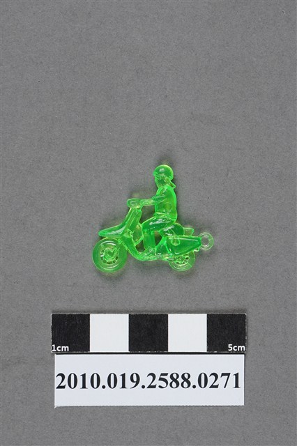 綠色機車造型尪仔仙 (共2張)