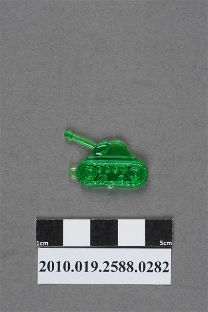 綠色戰車造型尪仔仙 (共2張)