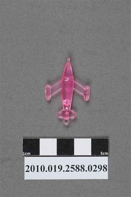 粉紅色噴射機造型尪仔仙 (共2張)