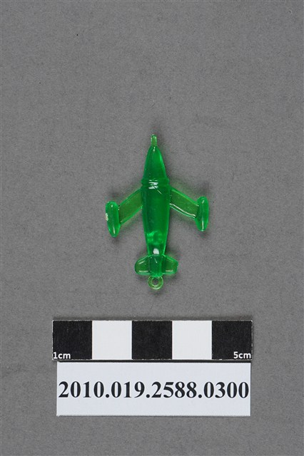 綠色噴射機造型尪仔仙 (共2張)