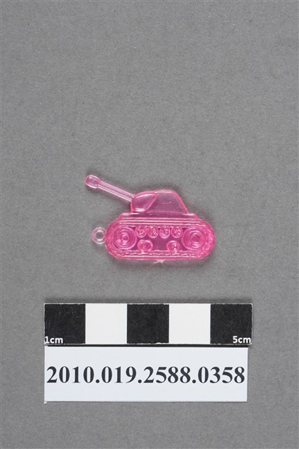 粉紅色戰車造型尪仔仙 (共2張)