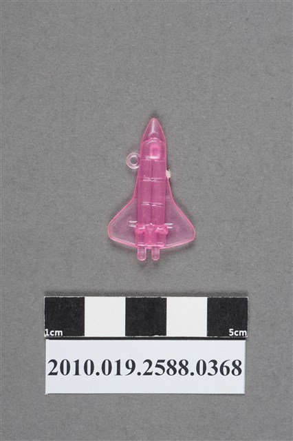 粉紅色太空梭造型尪仔仙 (共2張)