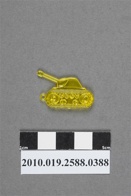 黃色戰車造型尪仔仙 (共2張)