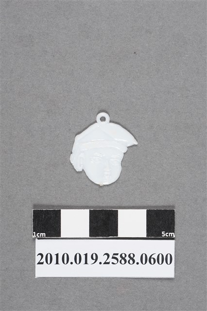 白色人物頭像造型尪仔仙 (共2張)