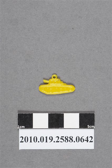 黃色戰車造型尪仔仙 (共2張)