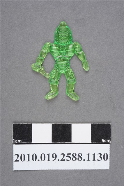 頭盔人型尪仔仙 (共2張)