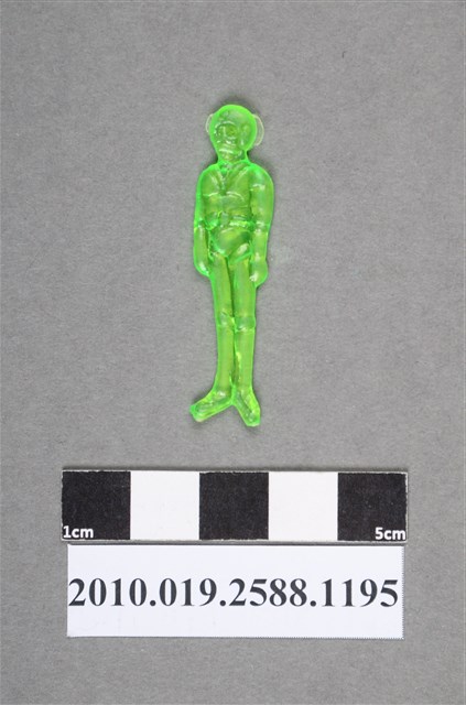 綠色人型尪仔仙 (共2張)
