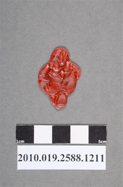 紅色人型尪仔仙 (共2張)