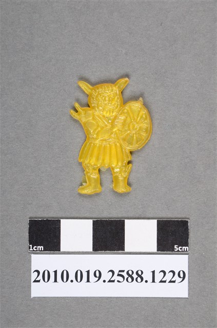 持盾人型尪仔仙 (共2張)