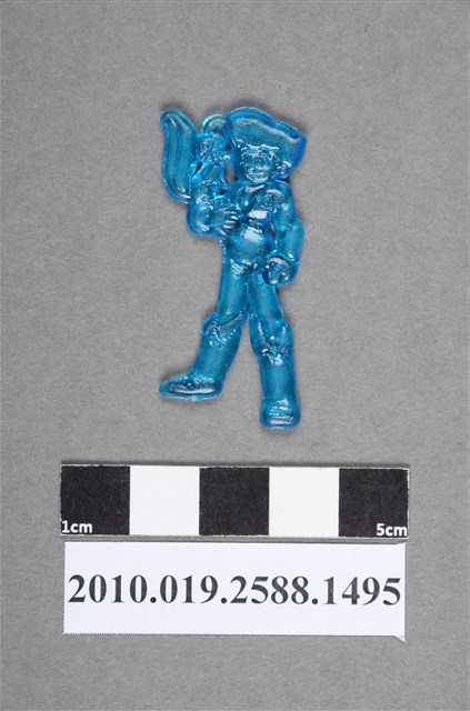 持松鼠人型尪仔仙 (共2張)