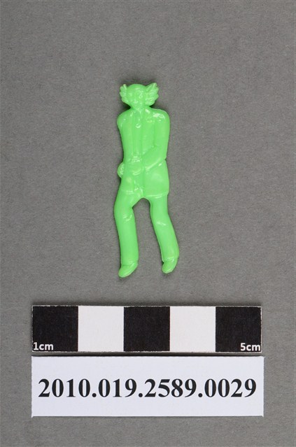 綠色人型尪仔仙 (共2張)
