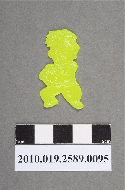 持圓形物人型尪仔仙 (共2張)