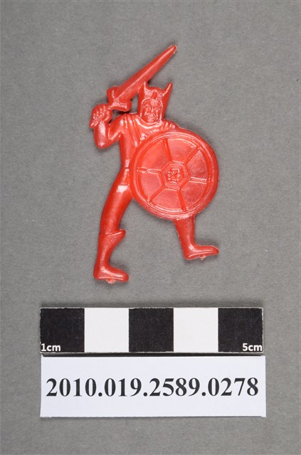 持劍盾人型尪仔仙 (共2張)