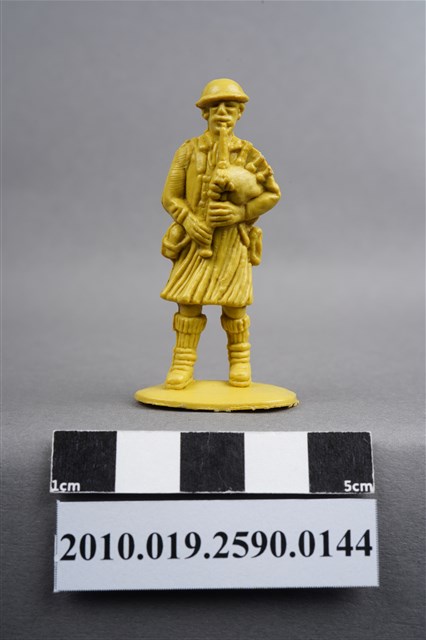 黃色軍樂兵造型玩具士兵 (共9張)