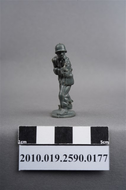 灰色機槍兵造型玩具士兵 (共9張)
