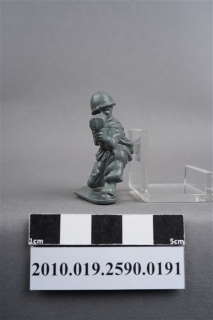 灰色步兵造型玩具士兵 (共9張)