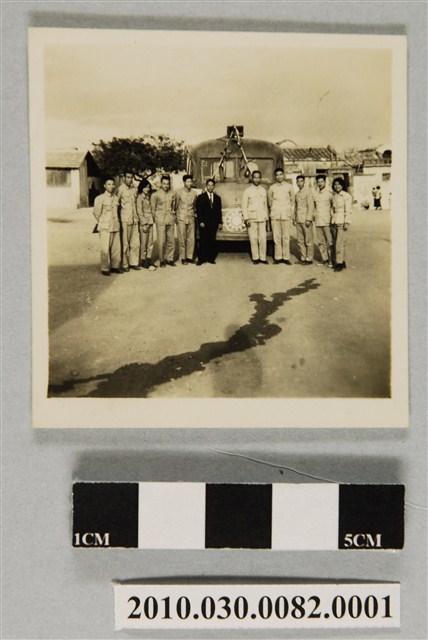 救國團宣傳車學員合影 (共2張)