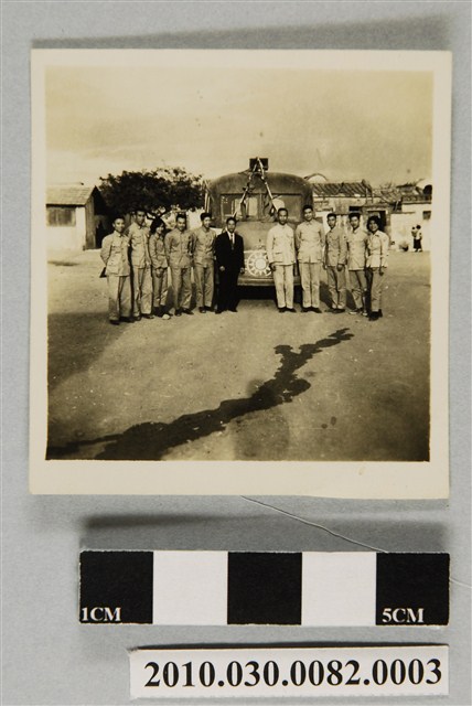 救國團宣傳車學員合影 (共2張)