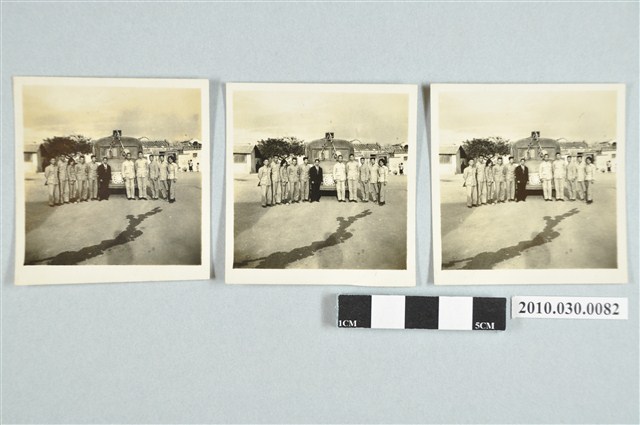 救國團宣傳車學員合影 (共2張)