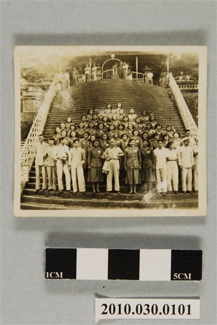 指南宮前合影 (共2張)