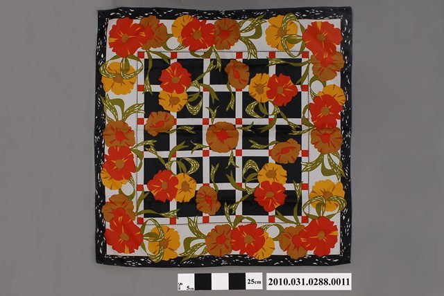 白色繪牽牛花絲巾 (共2張)