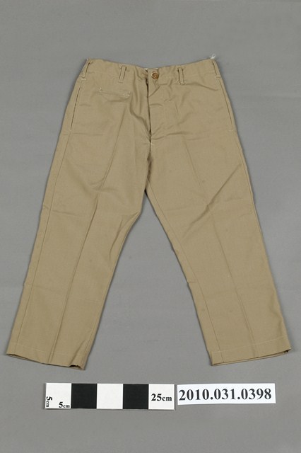 卡其色小學男童制服長褲 (共5張)