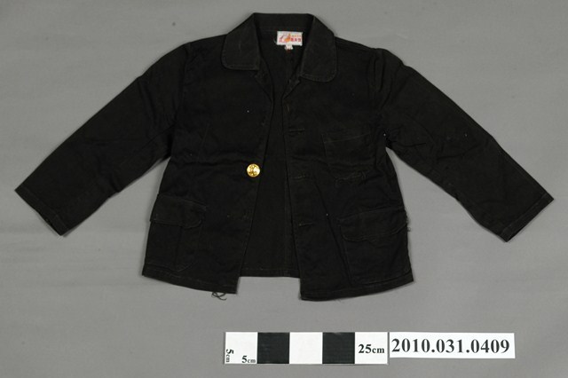 黑棉質翻領男童外套 (共5張)