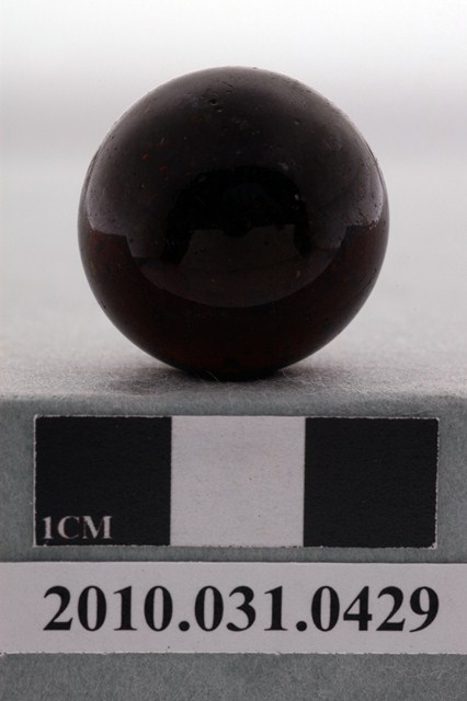 純黑玻璃彈珠 (共2張)